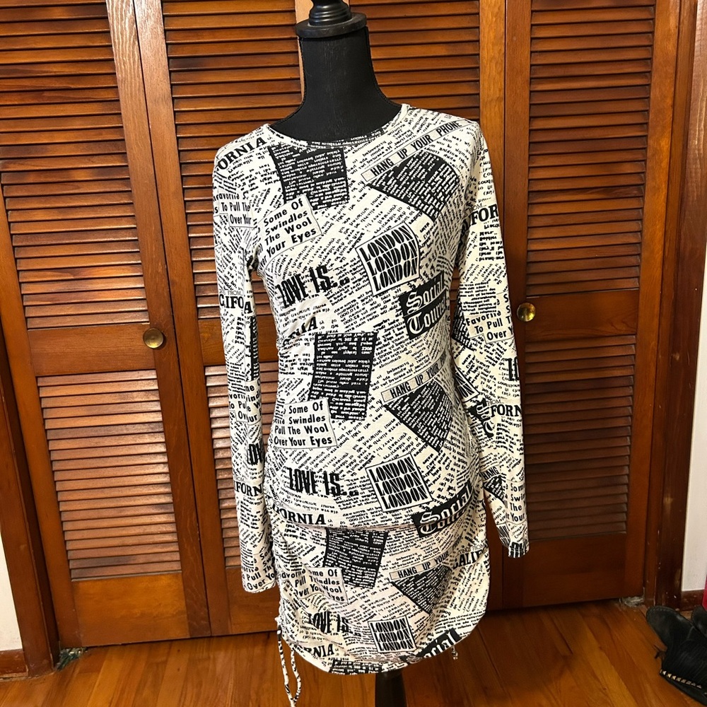 Hollister social tourist newsprint dress